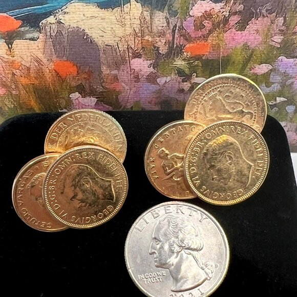 Gold Plate Authentic Foreign Coin Cluster Screw Back Earrings - Picture 3 of 4